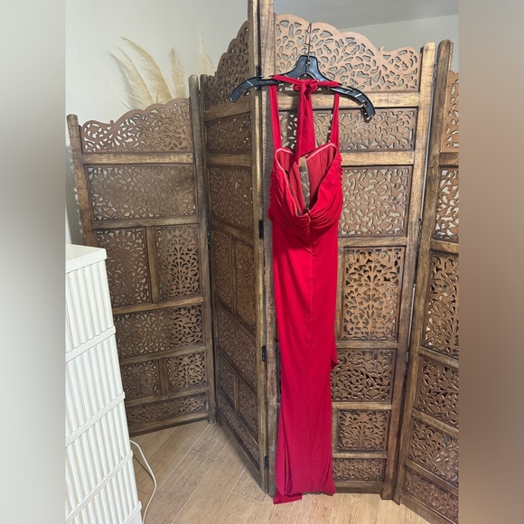 NEW Michael Costello x REVOLVE Leo Gown Red - Picture 5 of 5